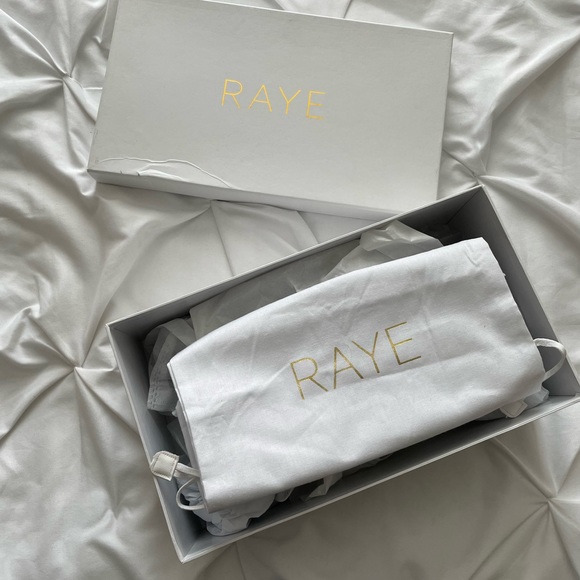 Gian Heel RAYE - Picture 12 of 13